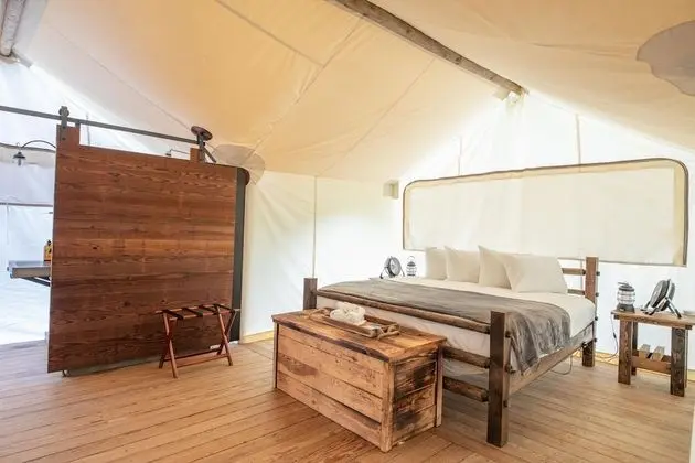 Deluxe Tent - Private Bathroom