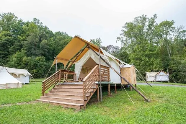 Stargazer Tent - Private Bathroom