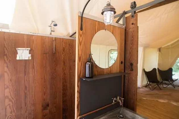 Stargazer Tent - Private Bathroom
