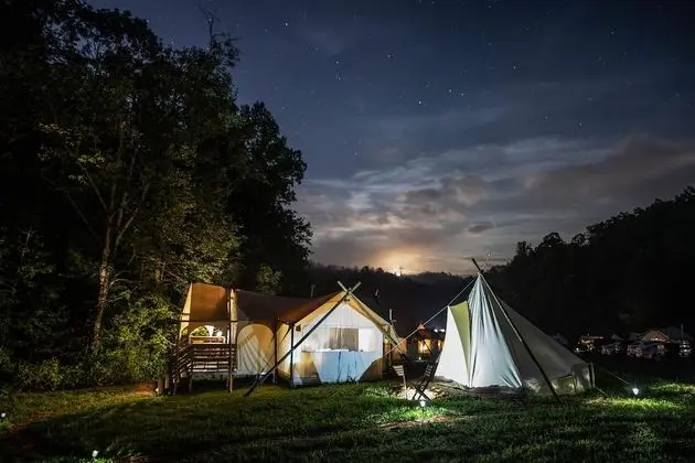 Suite with Kids Tent - Private Bathroom