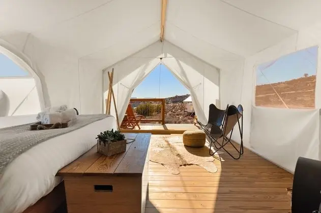 Stargazer Tent, Private Bathroom