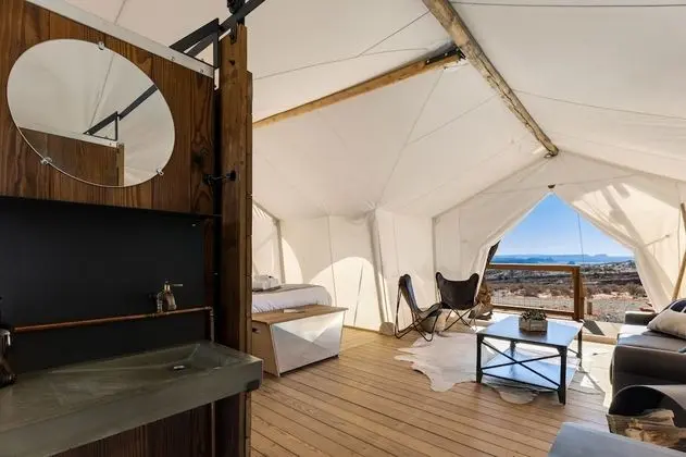 Suite Tent, Private Bathroom