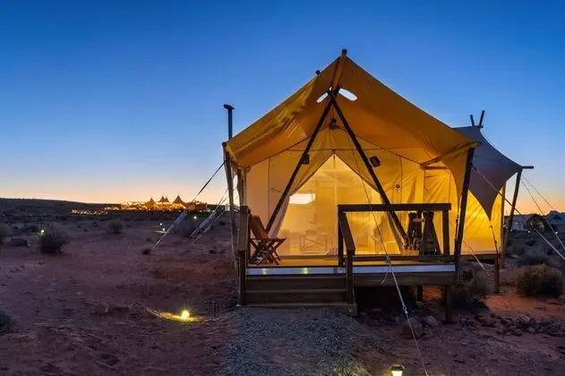 Suite Tent, Private Bathroom