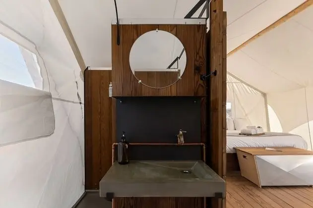 Suite Tent, Private Bathroom