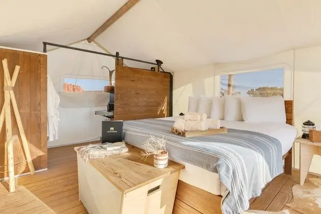 Deluxe with Kids Tent - Private Bath