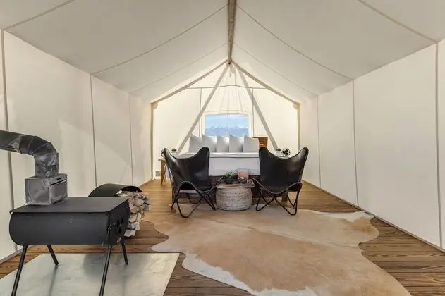 Safari Tent - Shared Bath