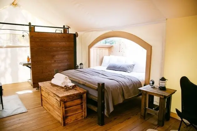 Stargazer with Kids Tent - Private Bathroom
