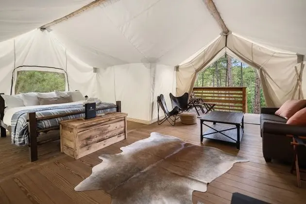 Suite Tent - Private Bathroom