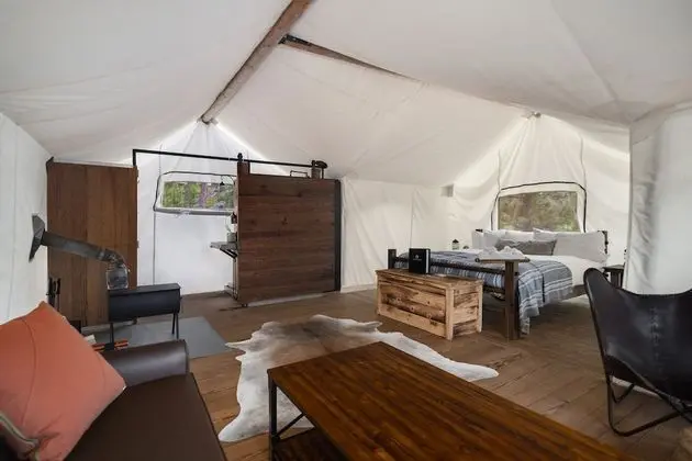 Suite Tent - Private Bathroom