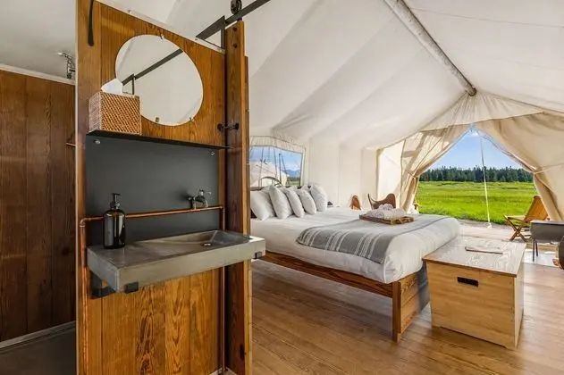 Deluxe Tent - Private Bath