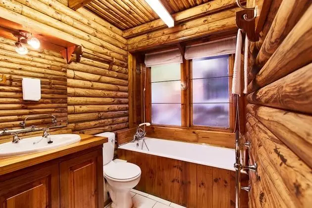 Middle Chalet