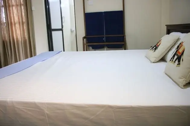 Tek Büyük Yataklı Oda, Zemin Kat