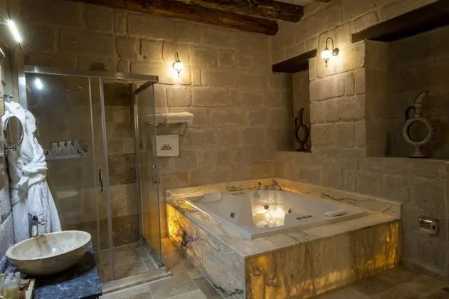 Deluxe Jakuzili Suite,    , Jakuzili ve Teraslı