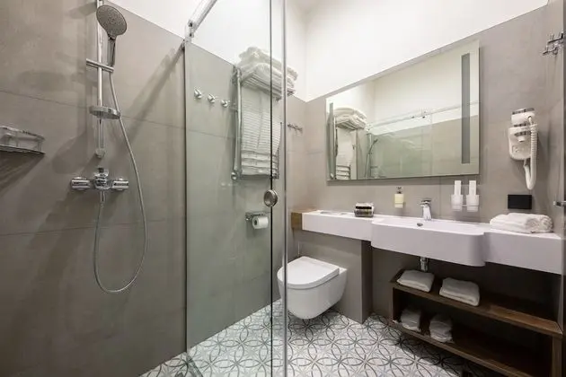 Standard Tek Büyük veya İki Ayrı Yataklı Oda