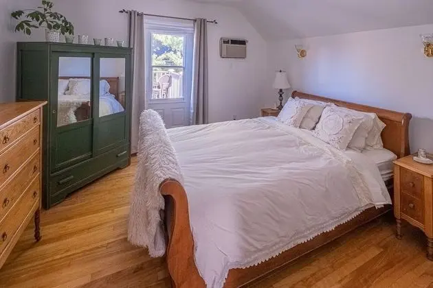 Basic Tek Büyük Yataklı Oda