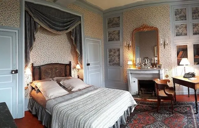 Romantic Tek Büyük Yataklı Oda (Louise)