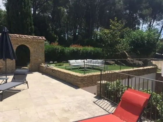 Premium Tek Büyük Yataklı Oda