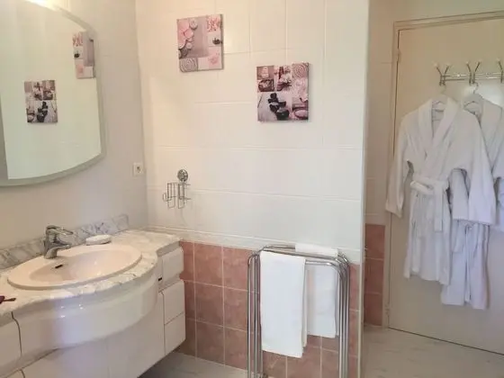 Tek Büyük veya İki Ayrı Yataklı Oda