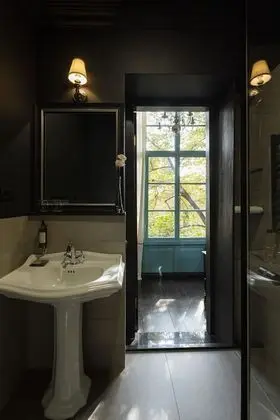 Design Oda, 1 En Büyük (King) Boy Yatak, Sigara İçilmez, Şehir Manzaralı