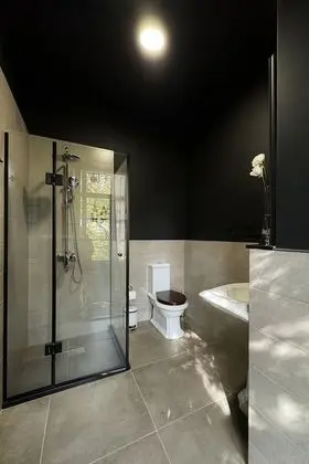 Design Oda, 1 En Büyük (King) Boy Yatak, Sigara İçilmez, Şehir Manzaralı