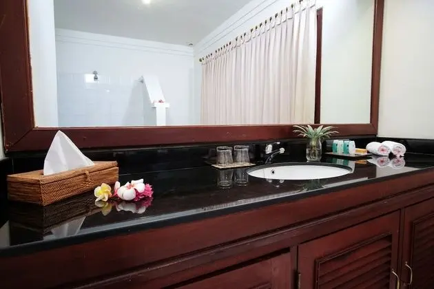 Deluxe Tek Büyük Yataklı Oda, Bahçe Manzaralı