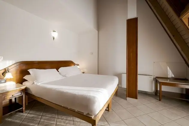 Comfort Tek Büyük veya İki Ayrı Yataklı Oda, Balkon, Göl Kenarı