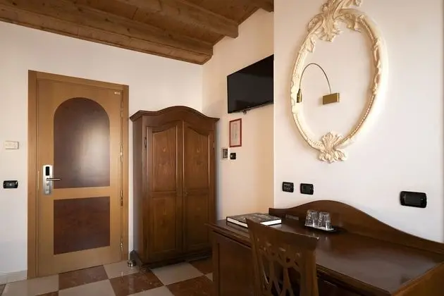 Standard Tek Büyük veya İki Ayrı Yataklı Oda, Şehir Manzaralı