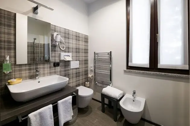 Standard Tek Büyük veya İki Ayrı Yataklı Oda, Şehir Manzaralı