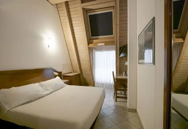 Superior Tek Büyük Yataklı Oda, 1 Büyük (Queen) Boy Yatak, Avlu