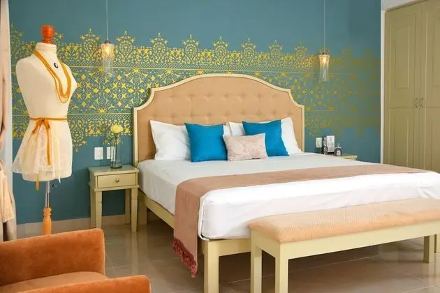 Lace Luxury Jr Suite