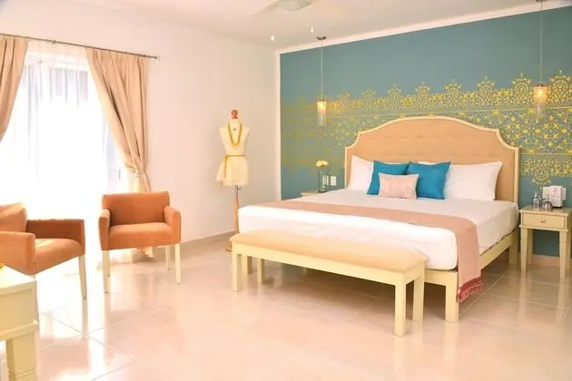 Lace Luxury Jr Suite