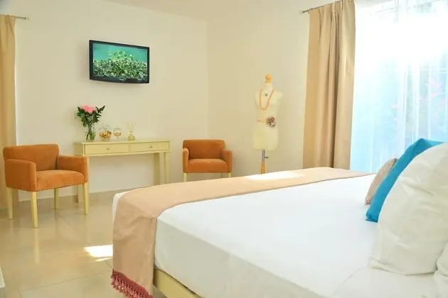 Lace Luxury Jr Suite