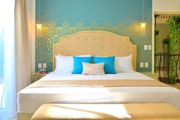Lace Luxury Jr Suite