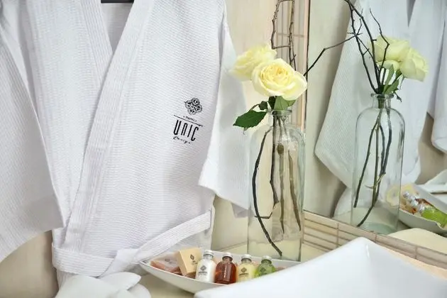 Lace Luxury Jr Suite