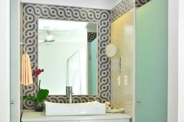Mosaic Master Suite