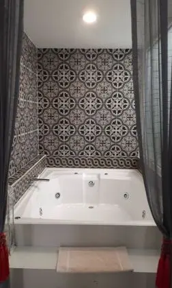 Mosaic Master Suite