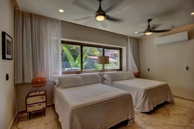 Apart Daire, Birden Çok Yatak, Plaj Manzaralı (Steps to Best Beach VILLA UNICA 6Bedr)