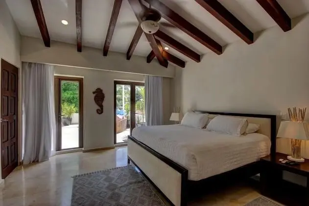 Apart Daire, Birden Çok Yatak, Plaj Manzaralı (Steps to Best Beach VILLA UNICA 6Bedr)