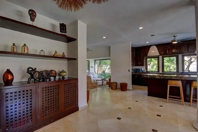 Apart Daire, Birden Çok Yatak, Plaj Manzaralı (Steps to Best Beach VILLA UNICA 6Bedr)