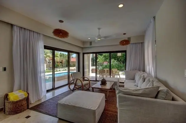 Apart Daire, Birden Çok Yatak, Plaj Manzaralı (Steps to Best Beach VILLA UNICA 6Bedr)