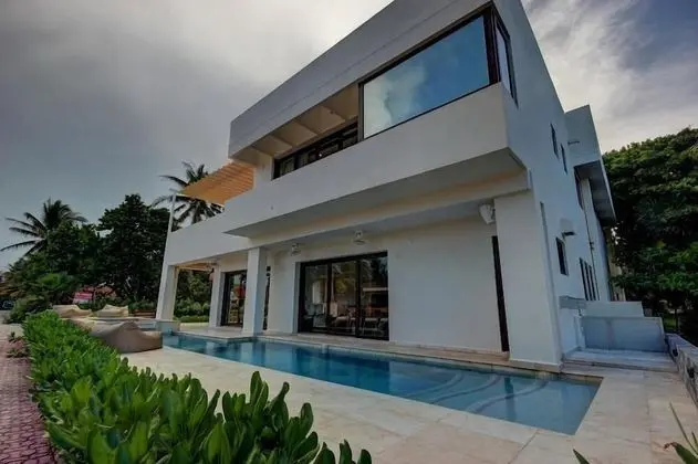 Apart Daire, Birden Çok Yatak, Plaj Manzaralı (Steps to Best Beach VILLA UNICA 6Bedr)