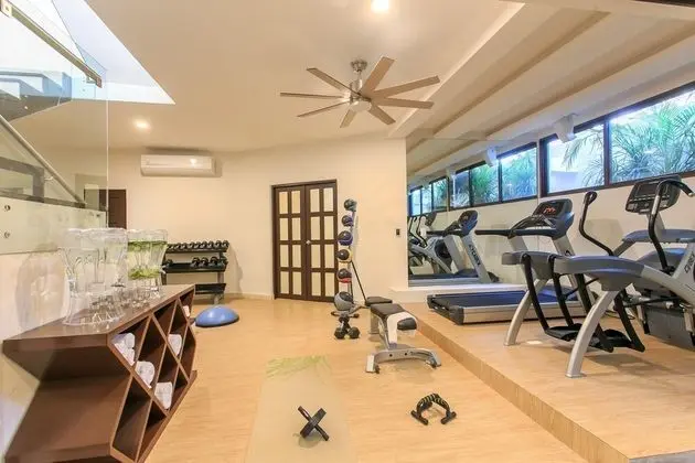 Apart Daire, Birden Çok Yatak, Plaj Manzaralı (Steps to Best Beach VILLA UNICA 6Bedr)
