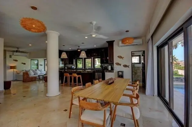 Apart Daire, Birden Çok Yatak, Plaj Manzaralı (Steps to Best Beach VILLA UNICA 6Bedr)