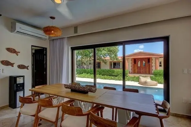 Apart Daire, Birden Çok Yatak, Plaj Manzaralı (Steps to Best Beach VILLA UNICA 6Bedr)
