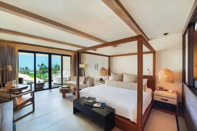 Alto Ocean View King
