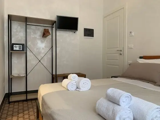 Standard Tek Büyük Yataklı Oda