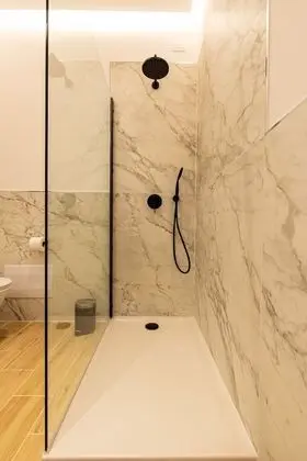 Panoramic Tek Büyük Yataklı Oda