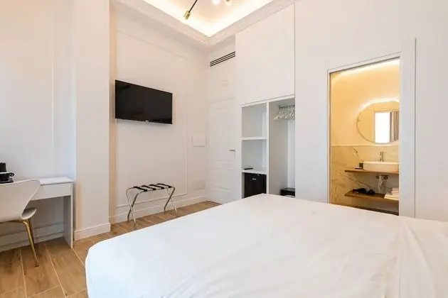 Standard Tek Büyük Yataklı Oda