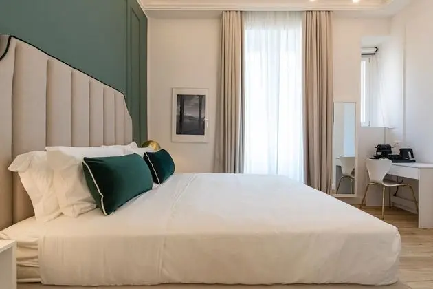 Standard Tek Büyük Yataklı Oda