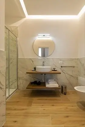 Standard Tek Büyük Yataklı Oda